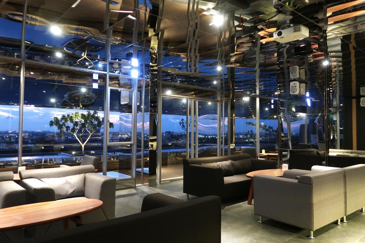 Orient Luxury Hotel Csiaji Kültér fotó
